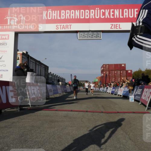 03.10.2025 - Köhlbrandbrückenlauf Matties Gatica Varas http://msf.ph/oto/9165405 03.10.2025 09:58:24 Ziel 1052, 1112, 1143, 3338, 3592 meine-sportfotos.de