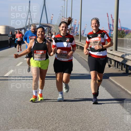 03.10.2025 - Köhlbrandbrückenlauf Strokosch-Dieckow http://msf.ph/oto/9165408 03.10.2025 13:14:34 Position 3 5576, 5036, 4970 meine-sportfotos.de