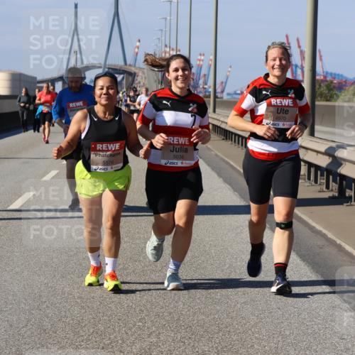 03.10.2025 - Köhlbrandbrückenlauf Strokosch-Dieckow http://msf.ph/oto/9165419 03.10.2025 13:14:35 Position 3 5576, 5036, 4970 meine-sportfotos.de