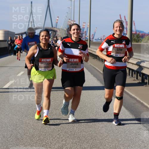 03.10.2025 - Köhlbrandbrückenlauf Strokosch-Dieckow http://msf.ph/oto/9165421 03.10.2025 13:14:35 Position 3 5576, 5036, 4970 meine-sportfotos.de
