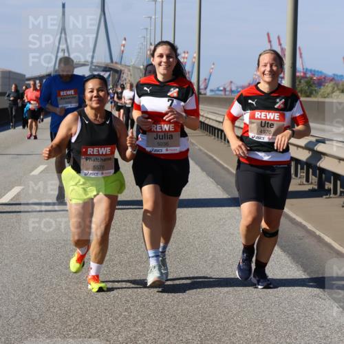 03.10.2025 - Köhlbrandbrückenlauf Strokosch-Dieckow http://msf.ph/oto/9165426 03.10.2025 13:14:35 Position 3 5550, 5576, 5036, 4970 meine-sportfotos.de