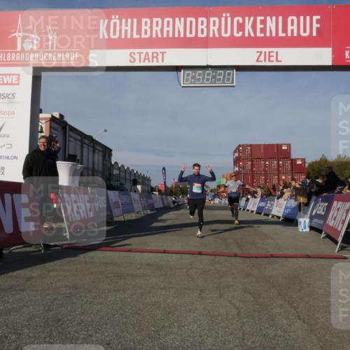 03.10.2025 - Köhlbrandbrückenlauf Matties Gatica Varas http://msf.ph/oto/9165434 03.10.2025 09:58:32 Ziel 1052, 1094, 2962, 3592, 3749, 3836 meine-sportfotos.de