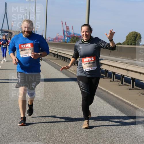 03.10.2025 - Köhlbrandbrückenlauf Strokosch-Dieckow http://msf.ph/oto/9165437 03.10.2025 13:14:38 Position 3 5550, 5551 meine-sportfotos.de