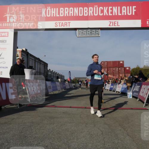 03.10.2025 - Köhlbrandbrückenlauf Matties Gatica Varas http://msf.ph/oto/9165441 03.10.2025 09:58:33 Ziel 1094, 2962, 3592, 3749, 3836 meine-sportfotos.de
