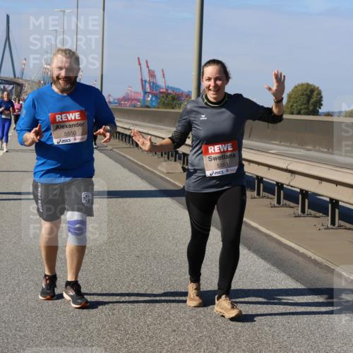 03.10.2025 - Köhlbrandbrückenlauf Strokosch-Dieckow http://msf.ph/oto/9165444 03.10.2025 13:14:38 Position 3 5550, 5551 meine-sportfotos.de