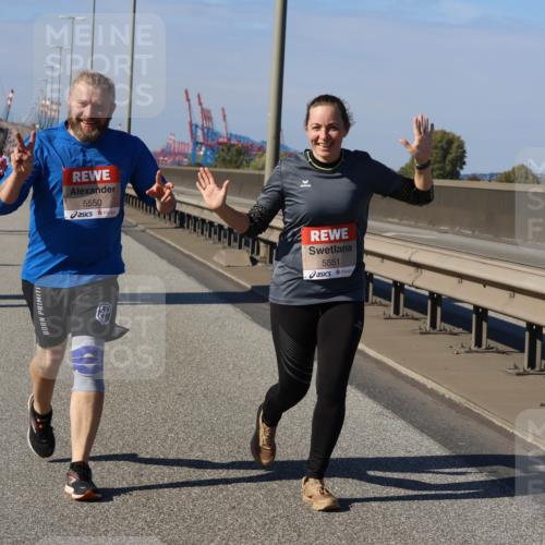 03.10.2025 - Köhlbrandbrückenlauf Strokosch-Dieckow http://msf.ph/oto/9165447 03.10.2025 13:14:39 Position 3 5550, 5551 meine-sportfotos.de