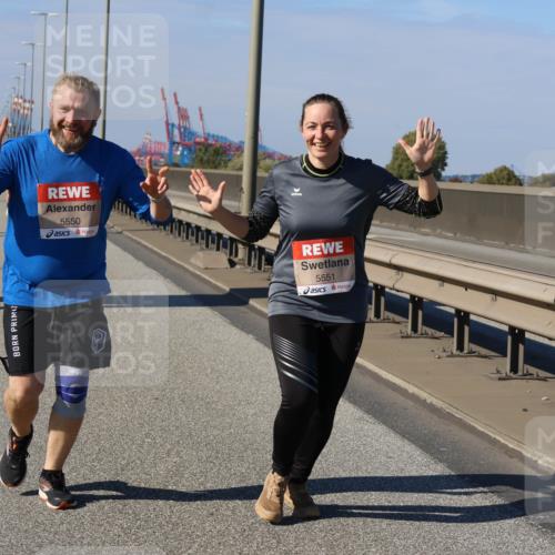 03.10.2025 - Köhlbrandbrückenlauf Strokosch-Dieckow http://msf.ph/oto/9165451 03.10.2025 13:14:39 Position 3 5550, 5551 meine-sportfotos.de