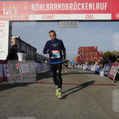 03.10.2025 - Köhlbrandbrückenlauf Matties Gatica Varas http://msf.ph/oto/9165468 03.10.2025 09:58:40 Ziel 1094, 3749 meine-sportfotos.de