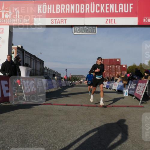 03.10.2025 - Köhlbrandbrückenlauf Matties Gatica Varas http://msf.ph/oto/9165479 03.10.2025 09:58:43 Ziel 1094, 1102 meine-sportfotos.de