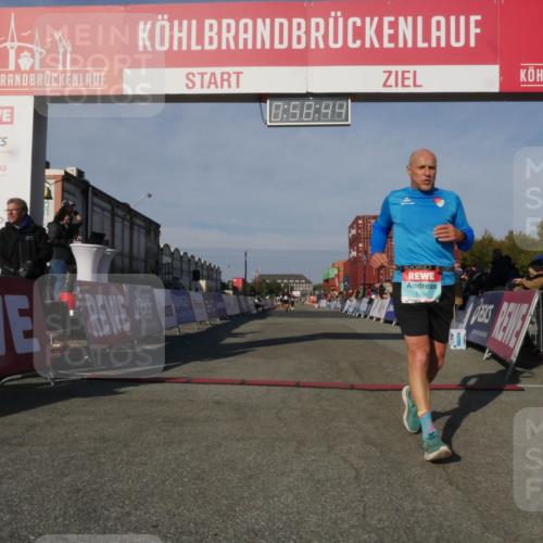 03.10.2025 - Köhlbrandbrückenlauf Matties Gatica Varas http://msf.ph/oto/9165491 03.10.2025 09:58:45 Ziel 1102, 1142 meine-sportfotos.de