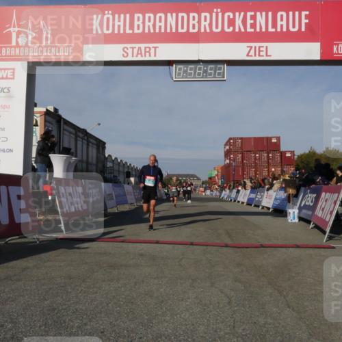 03.10.2025 - Köhlbrandbrückenlauf Matties Gatica Varas http://msf.ph/oto/9165504 03.10.2025 09:58:54 Ziel 1054, 1102, 1142, 1215, 2302, 3174, 3358 meine-sportfotos.de