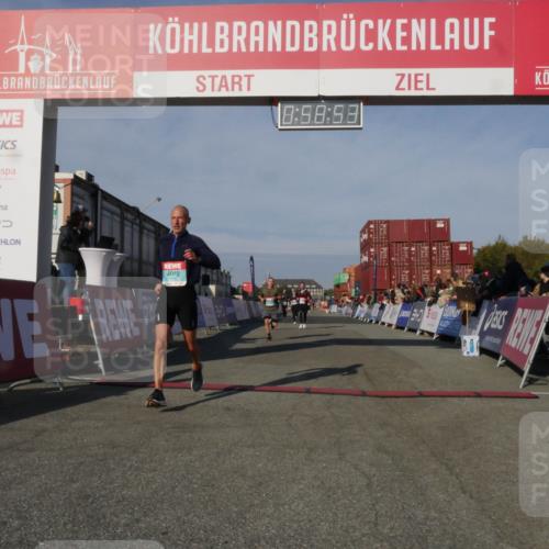 03.10.2025 - Köhlbrandbrückenlauf Matties Gatica Varas http://msf.ph/oto/9165508 03.10.2025 09:58:55 Ziel 1054, 1102, 1142, 1215, 2302, 3174, 3358 meine-sportfotos.de