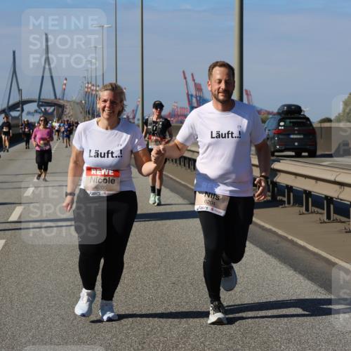 03.10.2025 - Köhlbrandbrückenlauf Strokosch-Dieckow http://msf.ph/oto/9165514 03.10.2025 13:14:51 Position 3 6205, 6204 meine-sportfotos.de