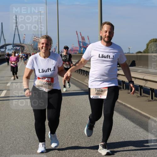 03.10.2025 - Köhlbrandbrückenlauf Strokosch-Dieckow http://msf.ph/oto/9165524 03.10.2025 13:14:51 Position 3 6205, 6204 meine-sportfotos.de