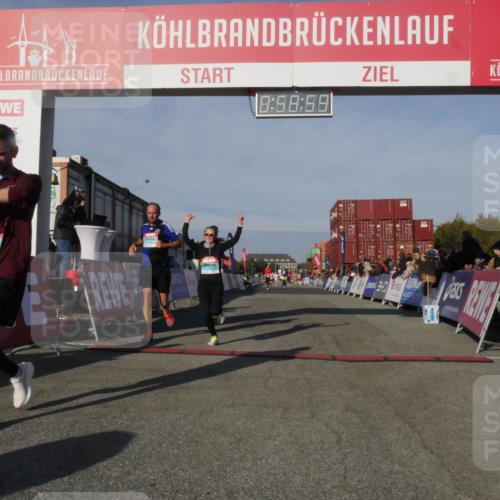 03.10.2025 - Köhlbrandbrückenlauf Matties Gatica Varas http://msf.ph/oto/9165530 03.10.2025 09:59:01 Ziel 1054, 1107, 1185, 1215, 1271, 1383, 3174, 3358 meine-sportfotos.de