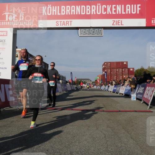 03.10.2025 - Köhlbrandbrückenlauf Matties Gatica Varas http://msf.ph/oto/9165534 03.10.2025 09:59:02 Ziel 1054, 1107, 1185, 1271, 1383, 3358 meine-sportfotos.de