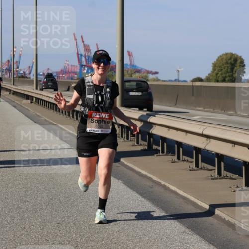 03.10.2025 - Köhlbrandbrückenlauf Strokosch-Dieckow http://msf.ph/oto/9165536 03.10.2025 13:14:55 Position 3 5592 meine-sportfotos.de