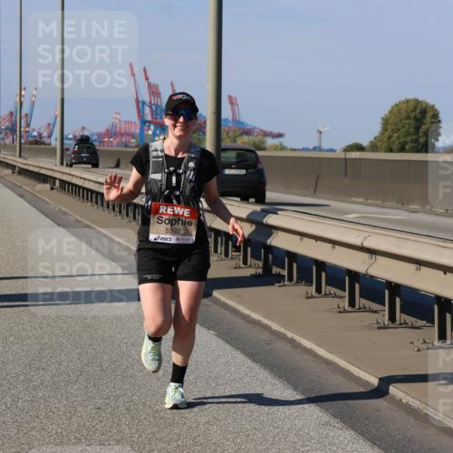 03.10.2025 - Köhlbrandbrückenlauf Strokosch-Dieckow http://msf.ph/oto/9165537 03.10.2025 13:14:55 Position 3 5592 meine-sportfotos.de
