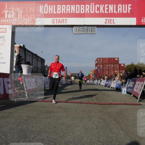03.10.2025 - Köhlbrandbrückenlauf Matties Gatica Varas http://msf.ph/oto/9165546 03.10.2025 09:59:07 Ziel 1063, 1107, 1185, 1271, 1383, 1617, 3155, 3837 meine-sportfotos.de