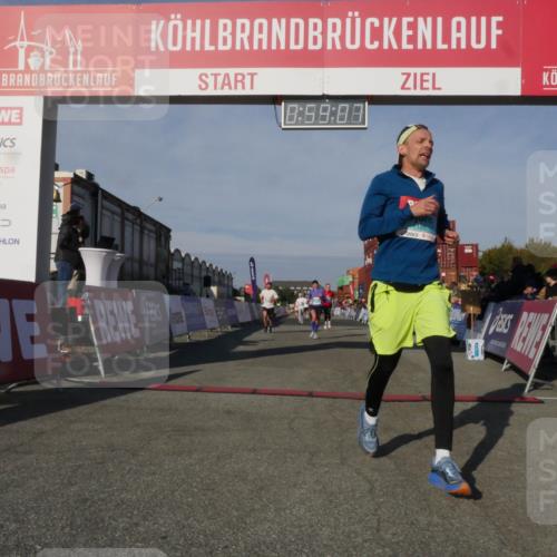 03.10.2025 - Köhlbrandbrückenlauf Matties Gatica Varas http://msf.ph/oto/9165554 03.10.2025 09:59:09 Ziel 1063, 1107, 1271, 1383, 1617, 2948, 3155, 3837 meine-sportfotos.de
