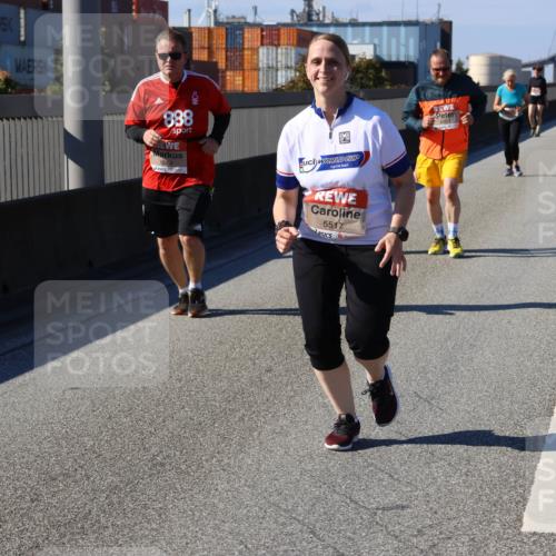 03.10.2025 - Köhlbrandbrückenlauf Strokosch-Dieckow http://msf.ph/oto/9165571 03.10.2025 13:14:59 Position 3 888, 6004, 600, 5517 meine-sportfotos.de