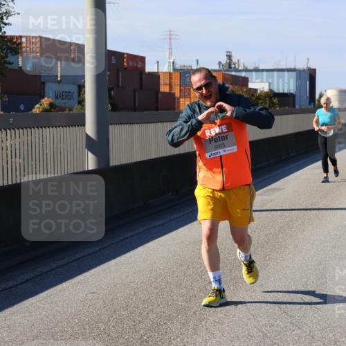 03.10.2025 - Köhlbrandbrückenlauf Strokosch-Dieckow http://msf.ph/oto/9165573 03.10.2025 13:15:02 Position 3 6003 meine-sportfotos.de
