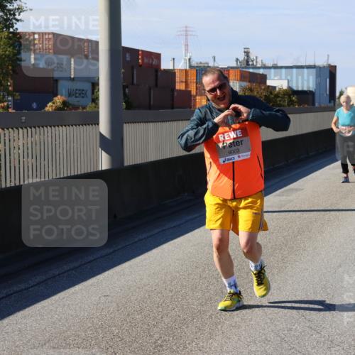 03.10.2025 - Köhlbrandbrückenlauf Strokosch-Dieckow http://msf.ph/oto/9165575 03.10.2025 13:15:02 Position 3 6003 meine-sportfotos.de