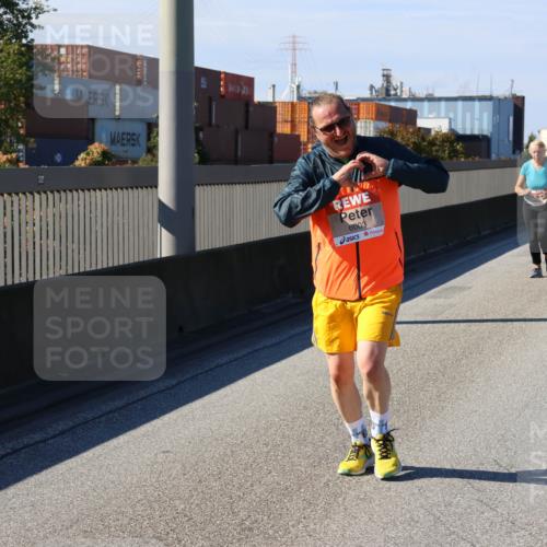 03.10.2025 - Köhlbrandbrückenlauf Strokosch-Dieckow http://msf.ph/oto/9165576 03.10.2025 13:15:02 Position 3 6003 meine-sportfotos.de