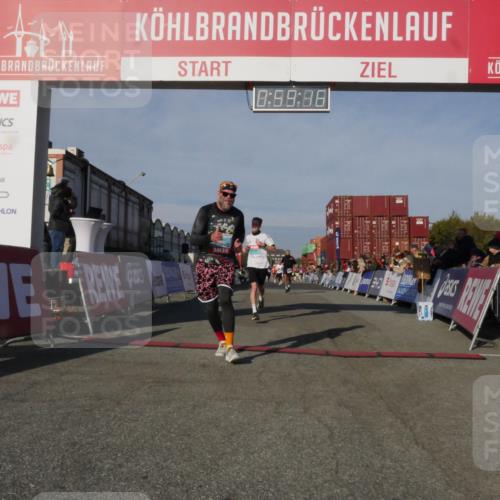03.10.2025 - Köhlbrandbrückenlauf Matties Gatica Varas http://msf.ph/oto/9165588 03.10.2025 09:59:18 Ziel 1411, 1423, 2948, 3155, 3340, 3525 meine-sportfotos.de