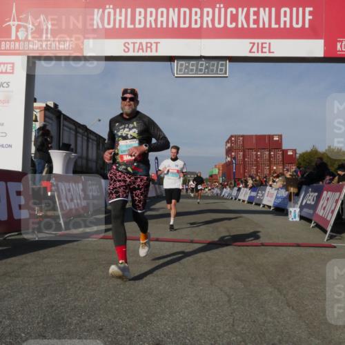 03.10.2025 - Köhlbrandbrückenlauf Matties Gatica Varas http://msf.ph/oto/9165590 03.10.2025 09:59:18 Ziel 1411, 1423, 2948, 3155, 3340, 3525 meine-sportfotos.de