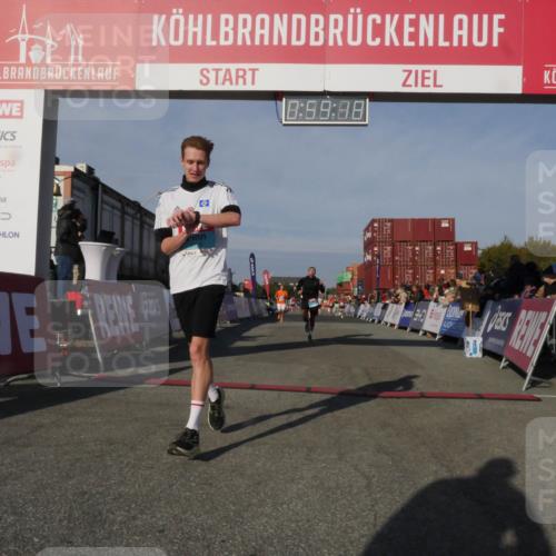 03.10.2025 - Köhlbrandbrückenlauf Matties Gatica Varas http://msf.ph/oto/9165596 03.10.2025 09:59:20 Ziel 1249, 1269, 1398, 1411, 1423, 2948, 3340, 3525 meine-sportfotos.de