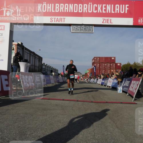 03.10.2025 - Köhlbrandbrückenlauf Matties Gatica Varas http://msf.ph/oto/9165602 03.10.2025 09:59:21 Ziel 1231, 1249, 1269, 1398, 1411, 1423, 1432, 2948, 3340, 3514, 3525 meine-sportfotos.de