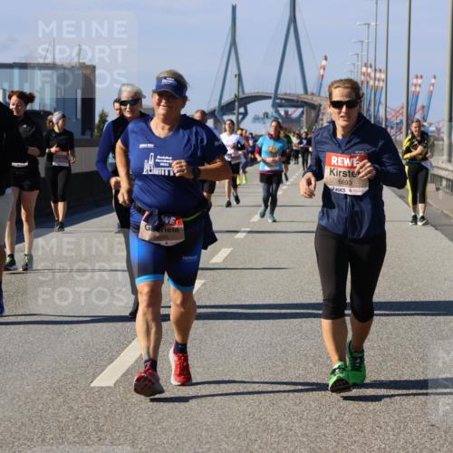 03.10.2025 - Köhlbrandbrückenlauf Strokosch-Dieckow http://msf.ph/oto/9165605 03.10.2025 13:15:15 Position 3 5305, 5695, 5693 meine-sportfotos.de