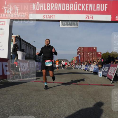 03.10.2025 - Köhlbrandbrückenlauf Matties Gatica Varas http://msf.ph/oto/9165606 03.10.2025 09:59:22 Ziel 1231, 1249, 1269, 1398, 1411, 1423, 1432, 1639, 2985, 2989, 3340, 3514, 3525 meine-sportfotos.de