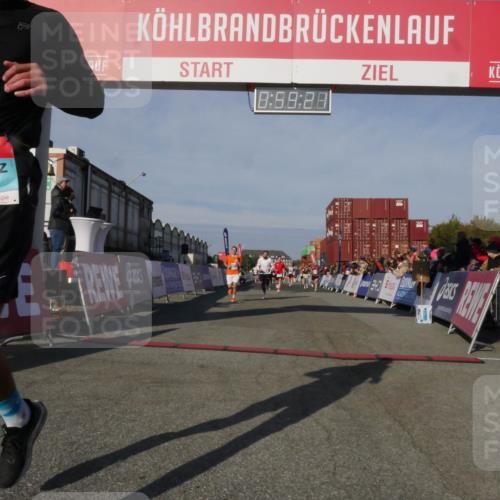 03.10.2025 - Köhlbrandbrückenlauf Matties Gatica Varas http://msf.ph/oto/9165609 03.10.2025 09:59:23 Ziel 1197, 1231, 1249, 1269, 1398, 1411, 1423, 1432, 1639, 2985, 2989, 3340, 3514, 3525 meine-sportfotos.de