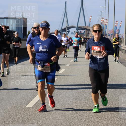03.10.2025 - Köhlbrandbrückenlauf Strokosch-Dieckow http://msf.ph/oto/9165610 03.10.2025 13:15:15 Position 3 5305, 1000, 5695, 5693 meine-sportfotos.de