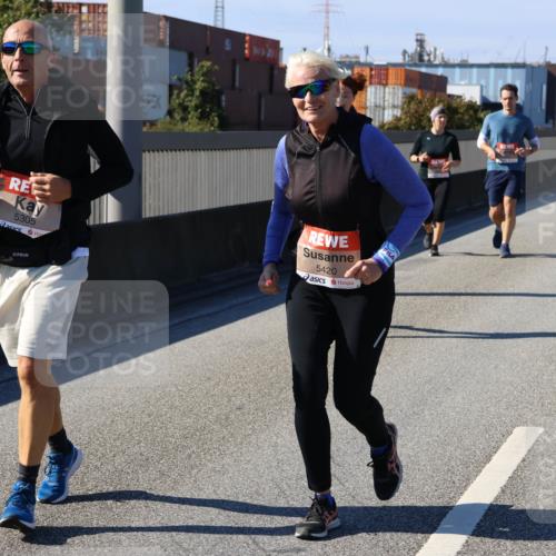 03.10.2025 - Köhlbrandbrückenlauf Strokosch-Dieckow http://msf.ph/oto/9165624 03.10.2025 13:15:19 Position 3 5305, 5420 meine-sportfotos.de
