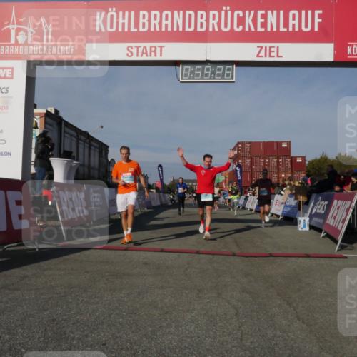 03.10.2025 - Köhlbrandbrückenlauf Matties Gatica Varas http://msf.ph/oto/9165625 03.10.2025 09:59:28 Ziel 1067, 1075, 1087, 1197, 1231, 1249, 1269, 1398, 1411, 1423, 1432, 1639, 2985, 2989, 2997, 3514, 3525 meine-sportfotos.de
