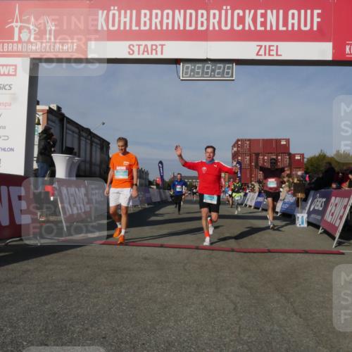 03.10.2025 - Köhlbrandbrückenlauf Matties Gatica Varas http://msf.ph/oto/9165626 03.10.2025 09:59:28 Ziel 1067, 1075, 1087, 1197, 1231, 1249, 1269, 1398, 1411, 1423, 1432, 1639, 2985, 2989, 2997, 3514, 3525 meine-sportfotos.de