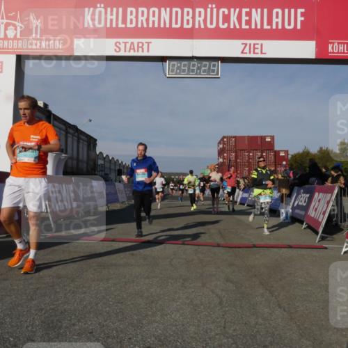03.10.2025 - Köhlbrandbrückenlauf Matties Gatica Varas http://msf.ph/oto/9165636 03.10.2025 09:59:31 Ziel 1067, 1075, 1077, 1087, 1197, 1231, 1249, 1269, 1398, 1432, 1639, 2788, 2985, 2989, 2997, 3514 meine-sportfotos.de
