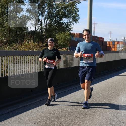 03.10.2025 - Köhlbrandbrückenlauf Strokosch-Dieckow http://msf.ph/oto/9165643 03.10.2025 13:15:25 Position 3 4611, 4863, 6508 meine-sportfotos.de