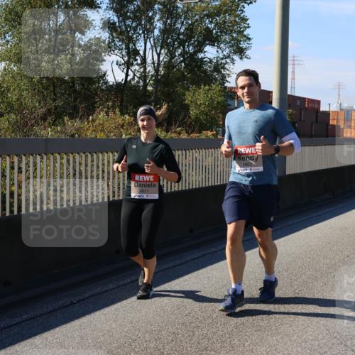 03.10.2025 - Köhlbrandbrückenlauf Strokosch-Dieckow http://msf.ph/oto/9165650 03.10.2025 13:15:25 Position 3 4611, 4863, 6508 meine-sportfotos.de