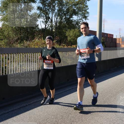 03.10.2025 - Köhlbrandbrückenlauf Strokosch-Dieckow http://msf.ph/oto/9165652 03.10.2025 13:15:25 Position 3 4611, 4863, 6508 meine-sportfotos.de