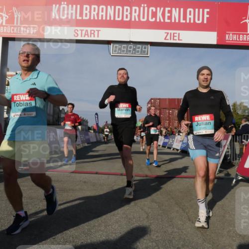 03.10.2025 - Köhlbrandbrückenlauf Matties Gatica Varas http://msf.ph/oto/9165655 03.10.2025 09:59:35 Ziel 1067, 1075, 1077, 1087, 1197, 2788, 2997, 3087, 3718 meine-sportfotos.de