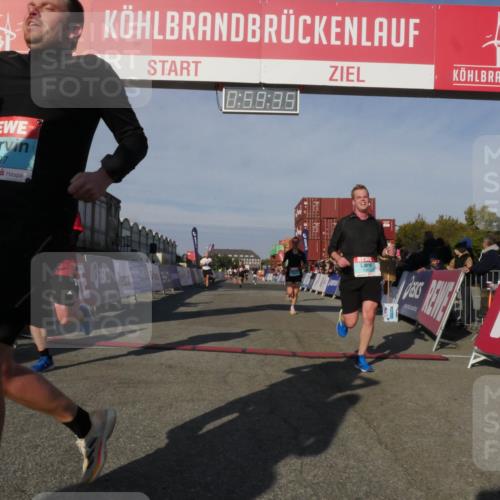 03.10.2025 - Köhlbrandbrückenlauf Matties Gatica Varas http://msf.ph/oto/9165658 03.10.2025 09:59:36 Ziel 1067, 1075, 1077, 1087, 2788, 2997, 3087, 3718 meine-sportfotos.de