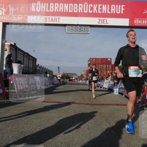 03.10.2025 - Köhlbrandbrückenlauf Matties Gatica Varas http://msf.ph/oto/9165662 03.10.2025 09:59:37 Ziel 1077, 1087, 2709, 2788, 2997, 3087, 3718 meine-sportfotos.de