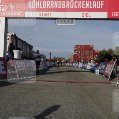 03.10.2025 - Köhlbrandbrückenlauf Matties Gatica Varas http://msf.ph/oto/9165675 03.10.2025 09:59:41 Ziel 1077, 1248, 2709, 2788, 3087, 3464, 3718 meine-sportfotos.de