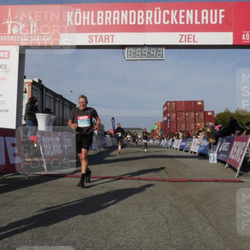 03.10.2025 - Köhlbrandbrückenlauf Matties Gatica Varas http://msf.ph/oto/9165688 03.10.2025 09:59:44 Ziel 1158, 1248, 2697, 2709, 2710, 3087, 3464, 3718 meine-sportfotos.de