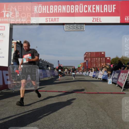 03.10.2025 - Köhlbrandbrückenlauf Matties Gatica Varas http://msf.ph/oto/9165690 03.10.2025 09:59:44 Ziel 1158, 1248, 2697, 2709, 2710, 3087, 3464, 3718 meine-sportfotos.de