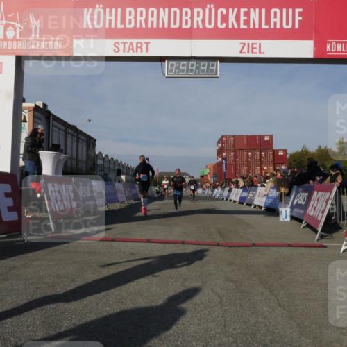 03.10.2025 - Köhlbrandbrückenlauf Matties Gatica Varas http://msf.ph/oto/9165693 03.10.2025 09:59:45 Ziel 1158, 1248, 2697, 2709, 2710, 2959, 3087, 3464, 3718 meine-sportfotos.de